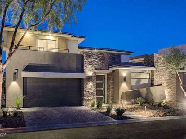 68 Grey Feather Drive , Las Vegas, NV 89135