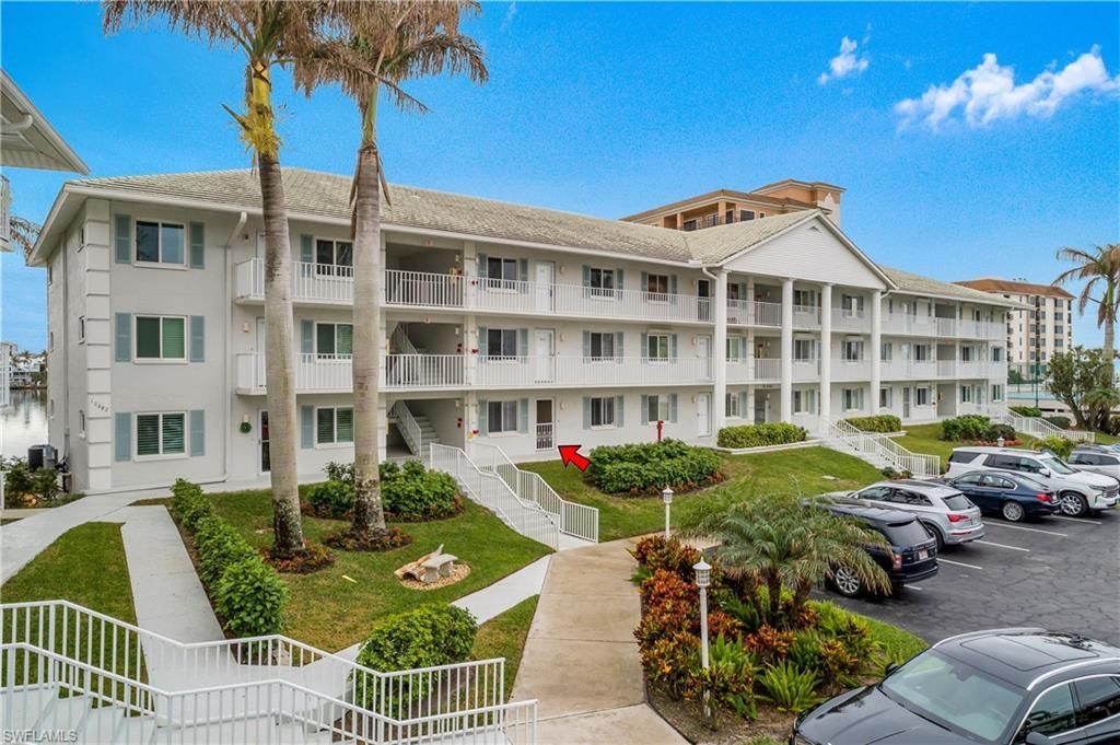 10682 Gulf Shore Dr, Unit C102, Naples, FL 34108 Photo
