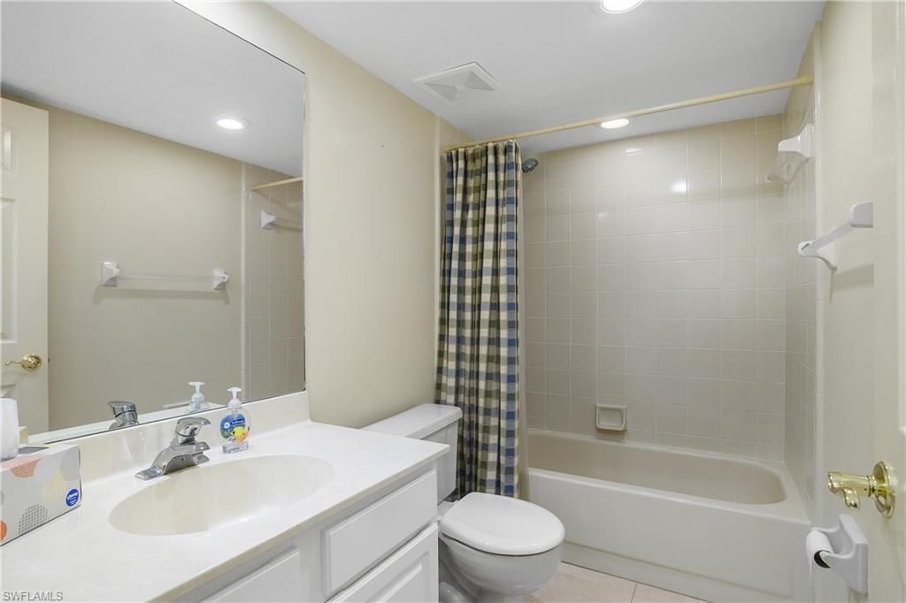10682 Gulf Shore Dr, Unit C102, Naples, FL 34108 Photo