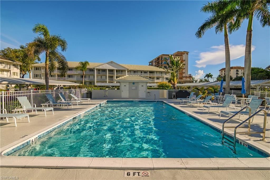 10682 Gulf Shore Dr, Unit C102, Naples, FL 34108 Photo