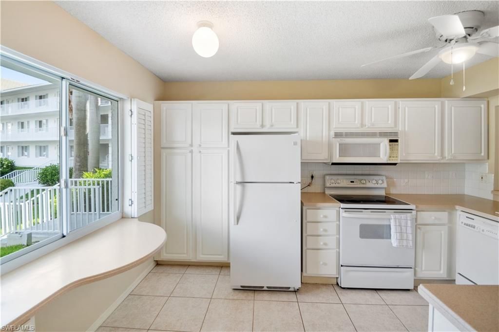 10682 Gulf Shore Dr, Unit C102, Naples, FL 34108 Photo