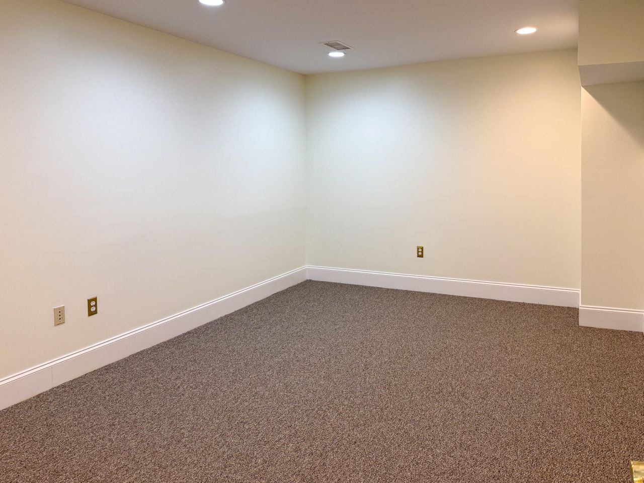 11 Isabella Street Photo 12