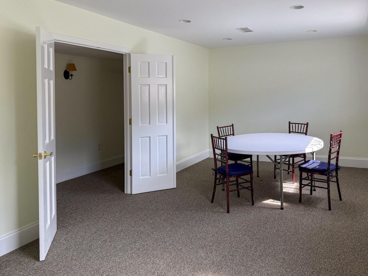 11 Isabella Street Photo 14