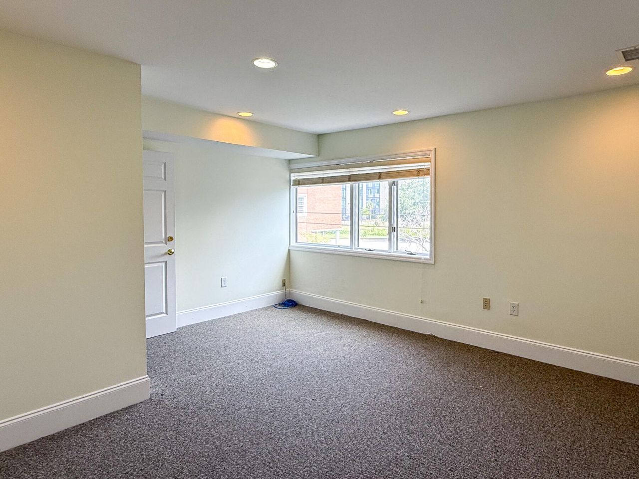 11 Isabella Street Photo 17