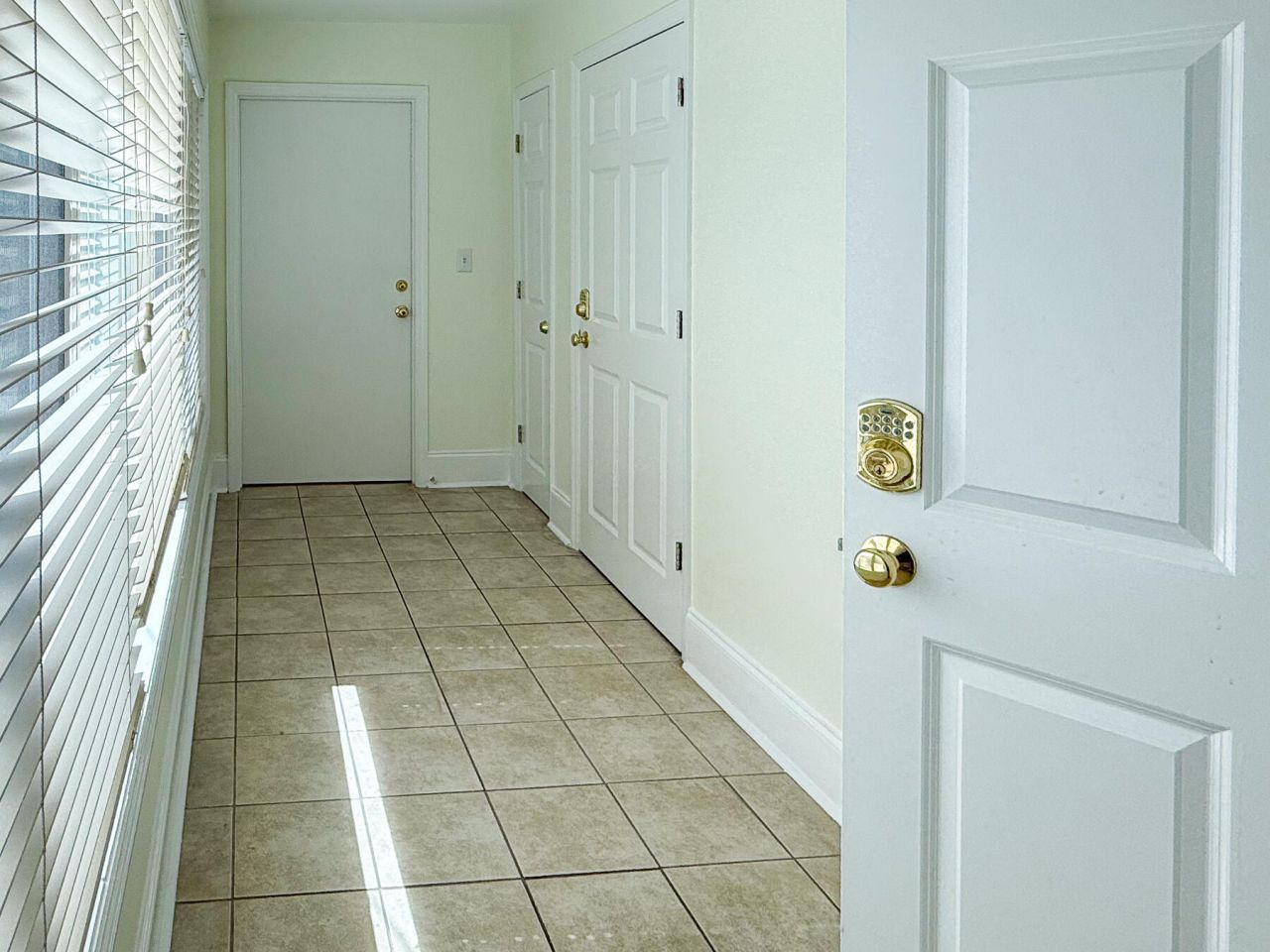 11 Isabella Street Photo 20