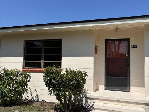 303 S Seneca Boulevard, Daytona Beach, FL 32114