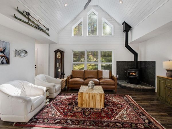 16602 Acorn Ridge Trail, Beulah, MI 49617