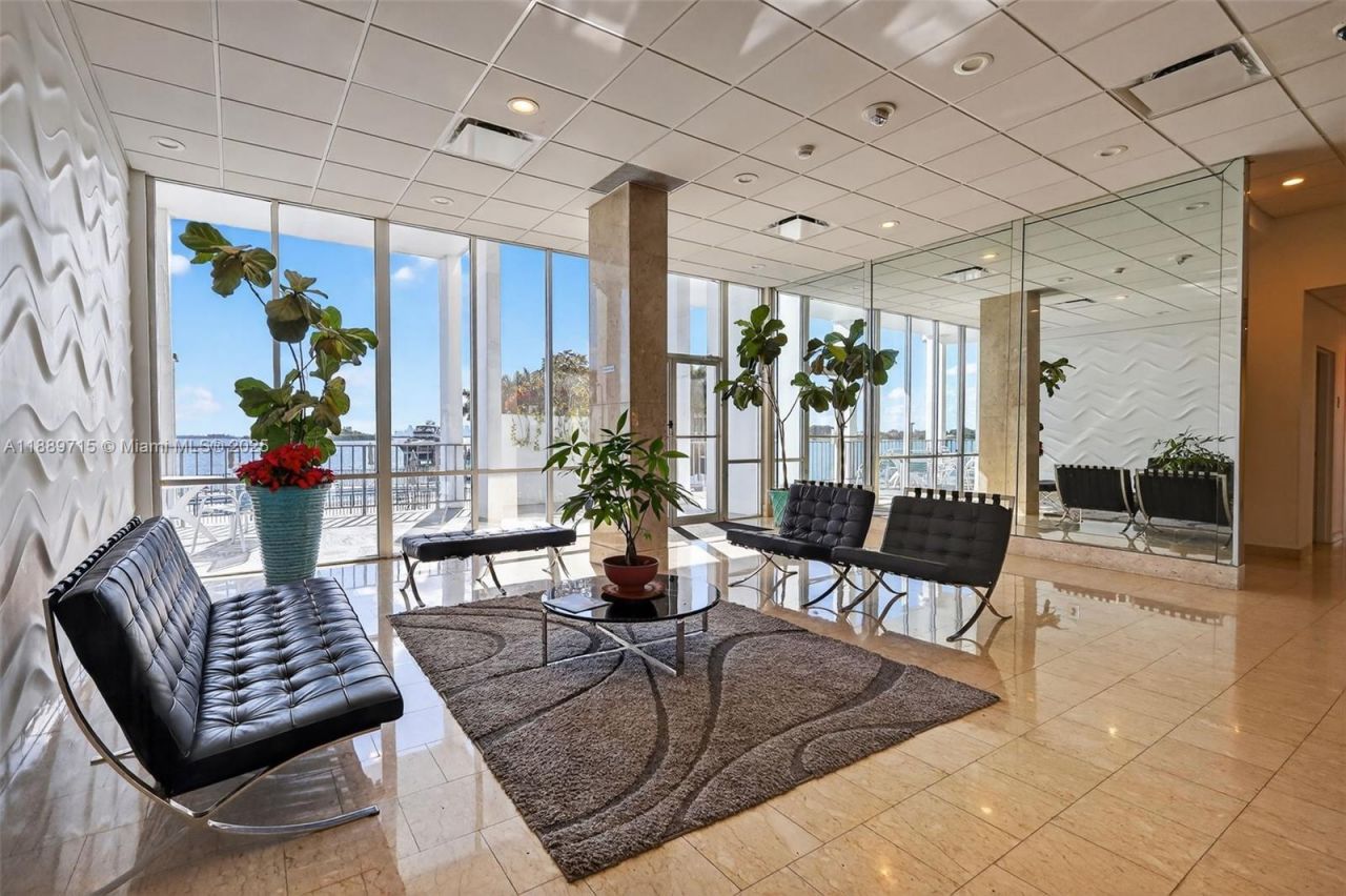 11930 N Bayshore Dr, Unit 1103, North Miami, FL 33181 Photo