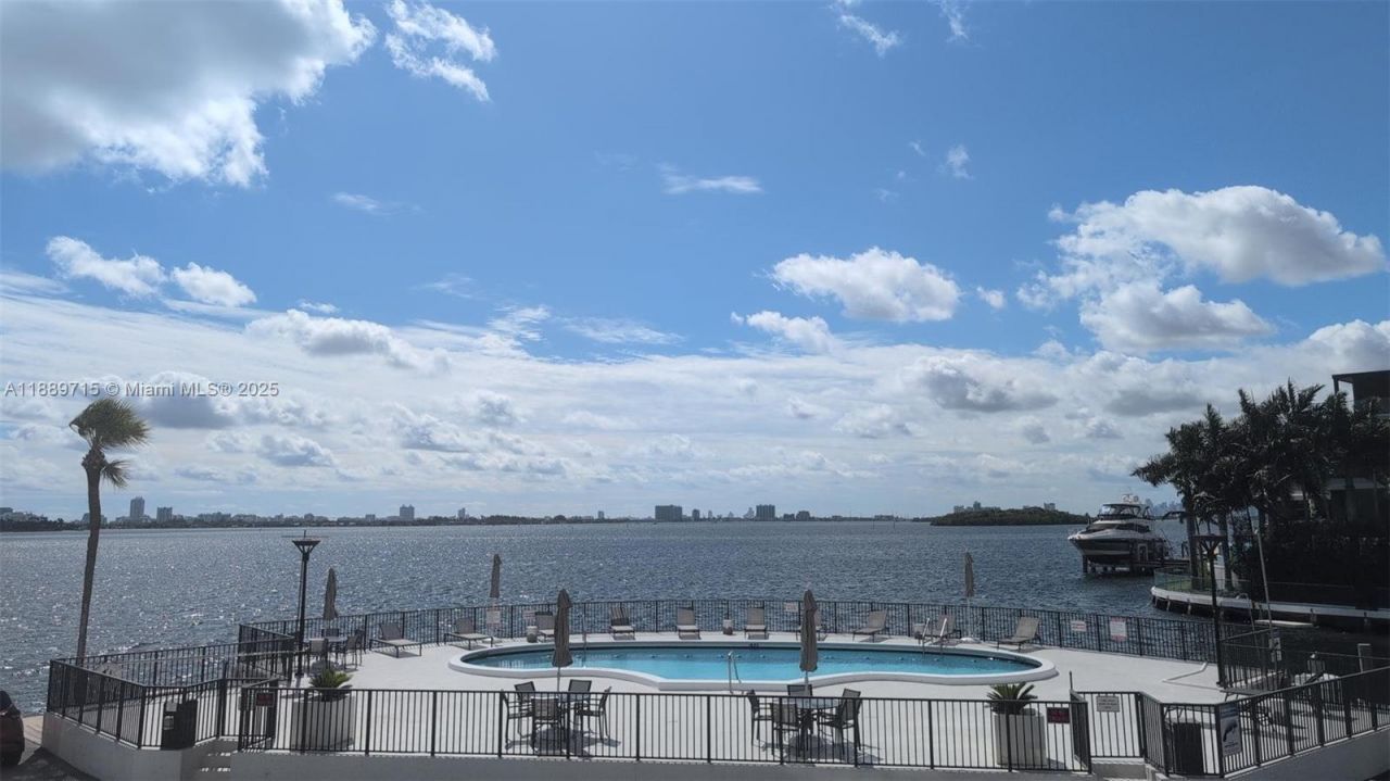 11930 N Bayshore Dr, Unit 1103, North Miami, FL 33181 Photo