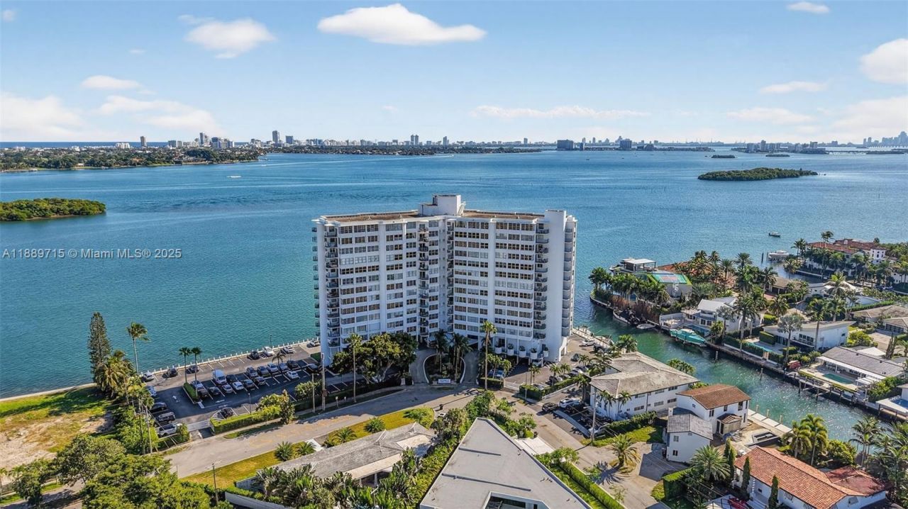 11930 N Bayshore Dr, Unit 1103, North Miami, FL 33181 Photo