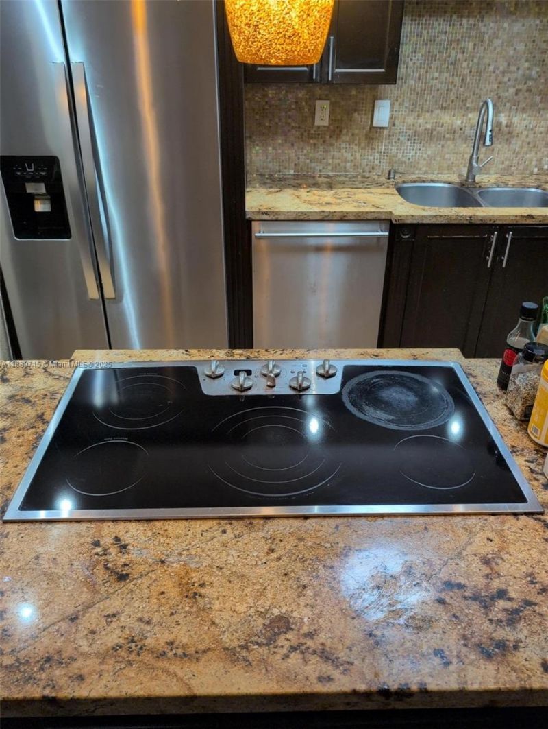 11930 N Bayshore Dr, Unit 1103, North Miami, FL 33181 Photo