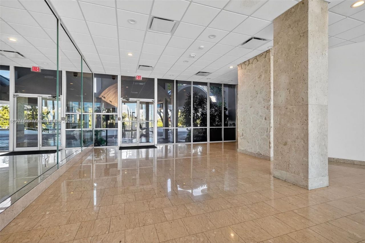 11930 N Bayshore Dr, Unit 1103, North Miami, FL 33181 Photo