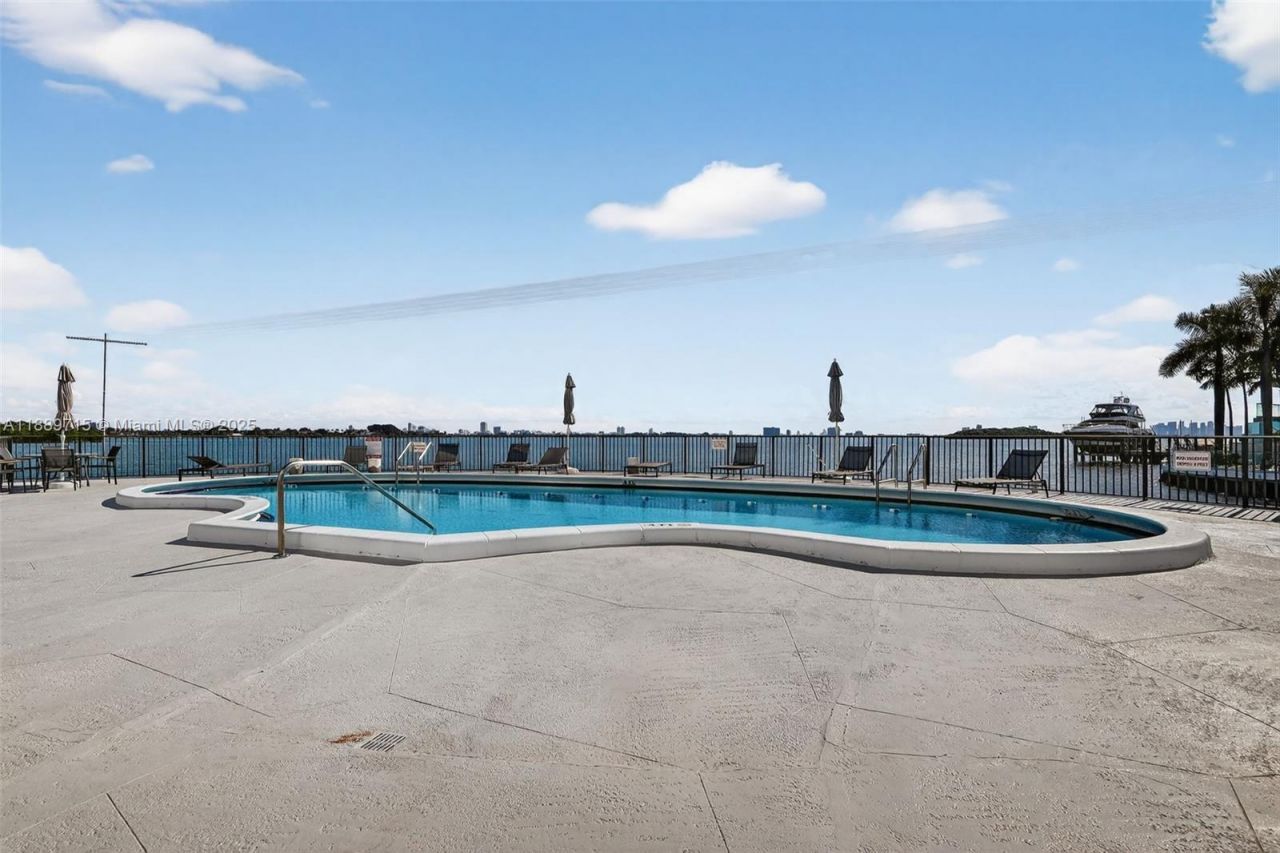 11930 N Bayshore Dr, Unit 1103, North Miami, FL 33181 Photo