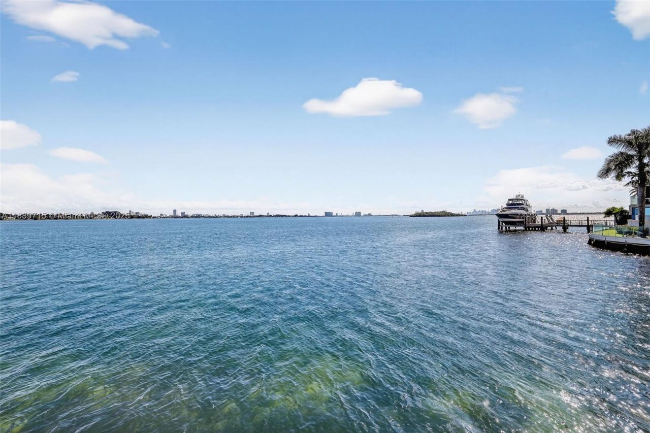 11930 N Bayshore Dr, Unit 1103, North Miami, FL 33181 Photo