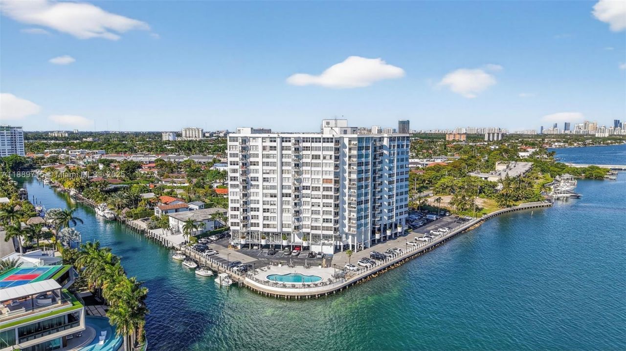 11930 N Bayshore Dr, Unit 1103, North Miami, FL 33181 Photo