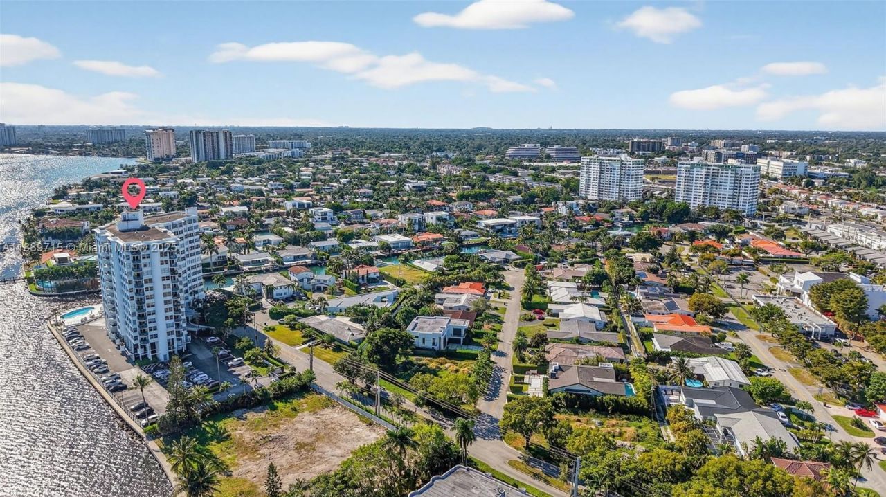 11930 N Bayshore Dr, Unit 1103, North Miami, FL 33181 Photo