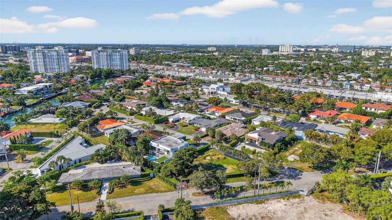 11930 N Bayshore Dr, Unit 1103, North Miami, FL 33181 Photo