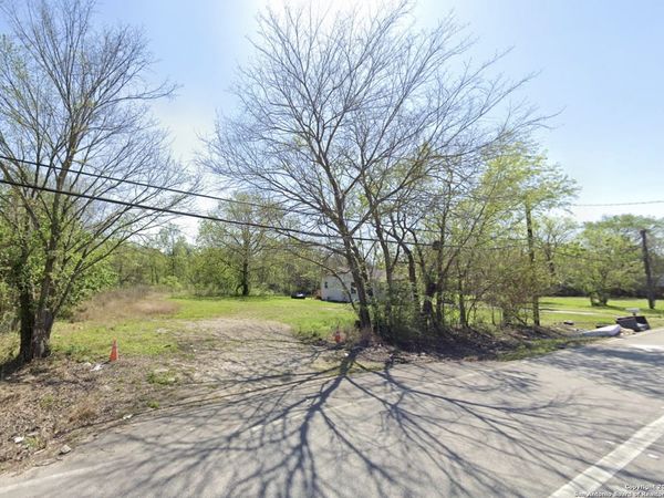 5814 E Houston, Houston, TX 01104