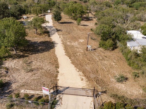 18615 CR 5740, Castroville, TX 78009