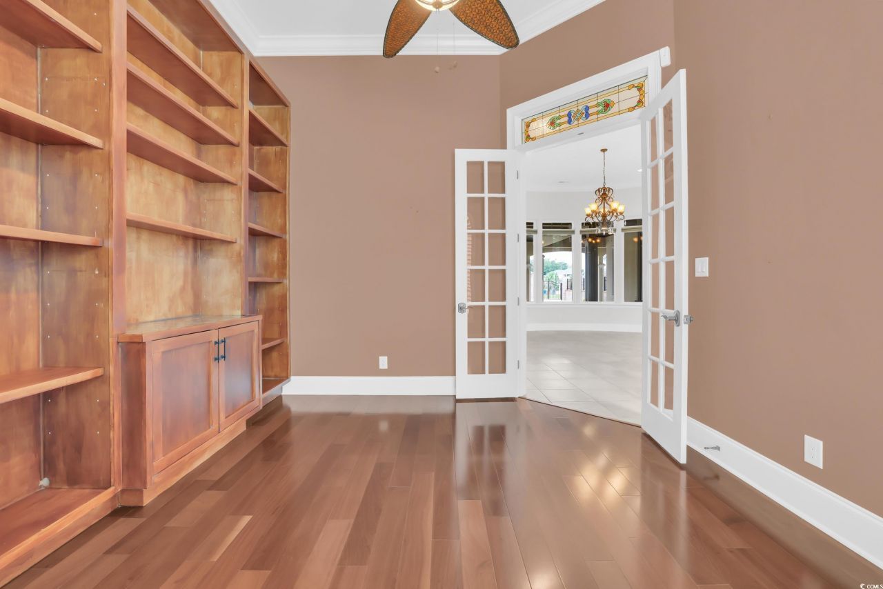 9243 Marina Pkwy. Photo 12