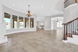 9243 Marina Pkwy. photo 4