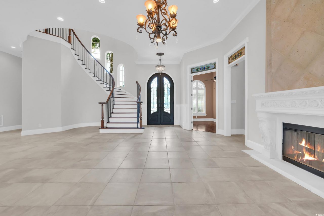 9243 Marina Pkwy. Photo 5