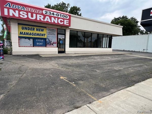 810 S Dort Highway, Flint, MI 48503