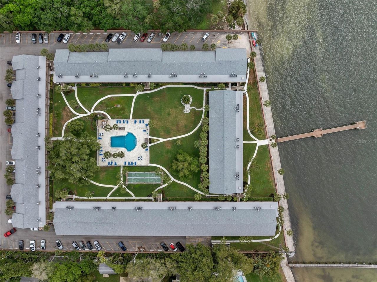 650 Pinellas Point Drive S, Unit 211, Saint Petersburg, FL 33705 Photo