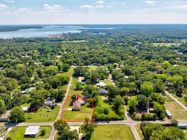 373 Old Shawnee Trail Drive, Gordonville, TX 76245