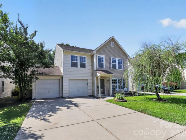 15705 Lakepoint Forest Drive, Charlotte, NC 28278