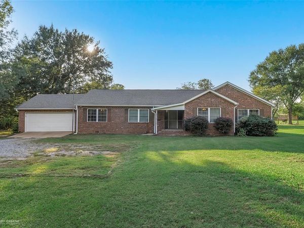 8099 N Lakeshore Drive, Shreveport, LA 71107