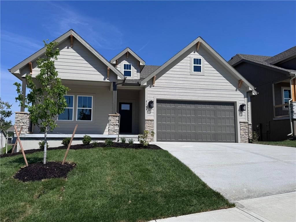 2153 Black Walnut Drive, Liberty, MO 64068 Main Photo