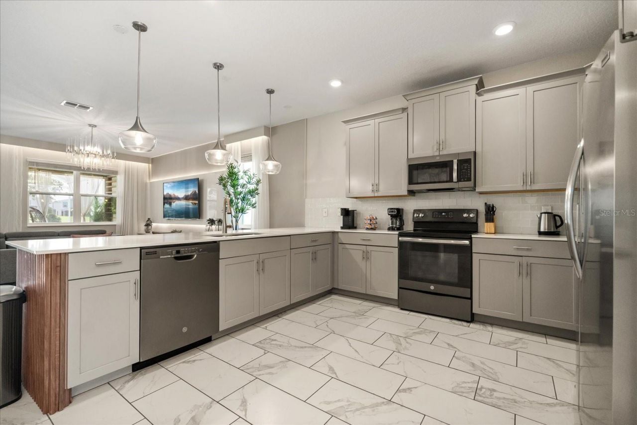 851 Pebble Beach Drive, Davenport, FL 33896 Photo