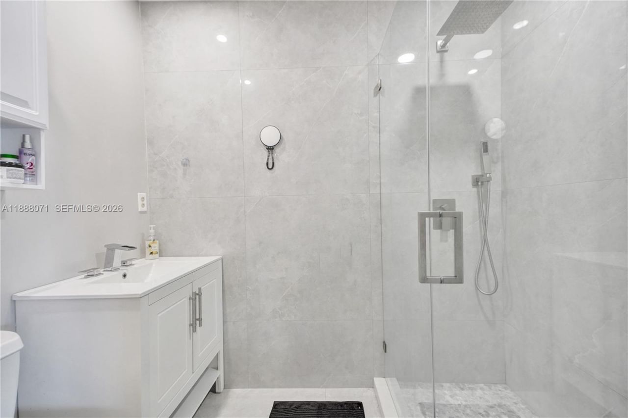 707 Banks Rd, Margate, FL 33063 Photo