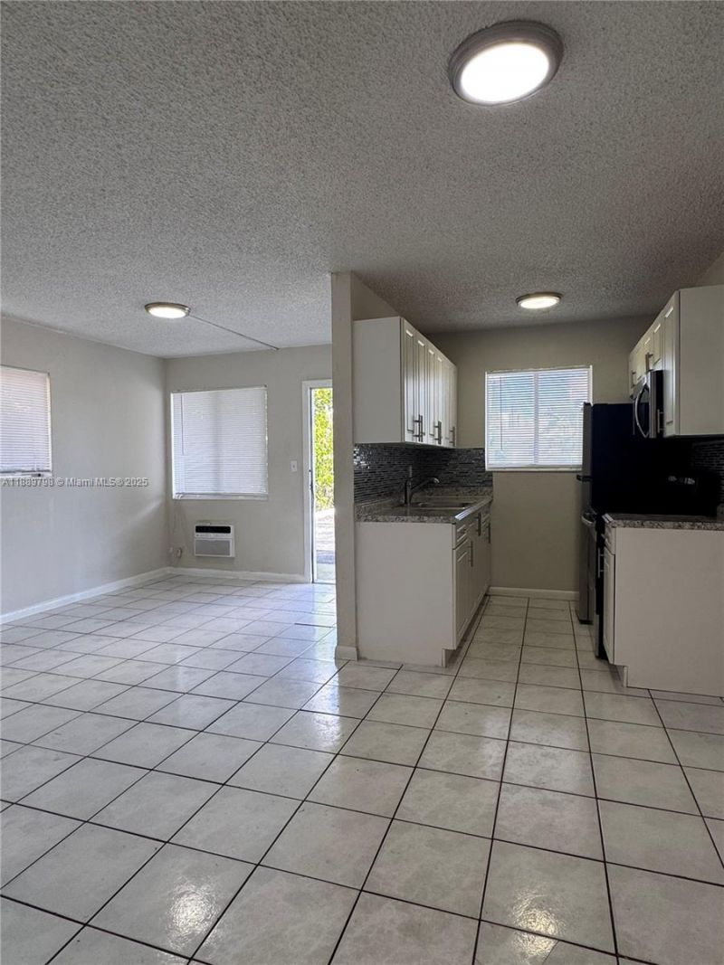 2150 Madison St, Unit 20, Hollywood, FL 33020 Main Photo