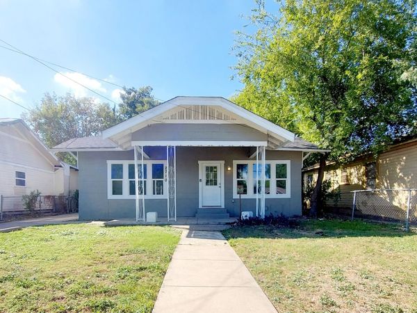 2710 E Houston St, San Antonio, TX 78202