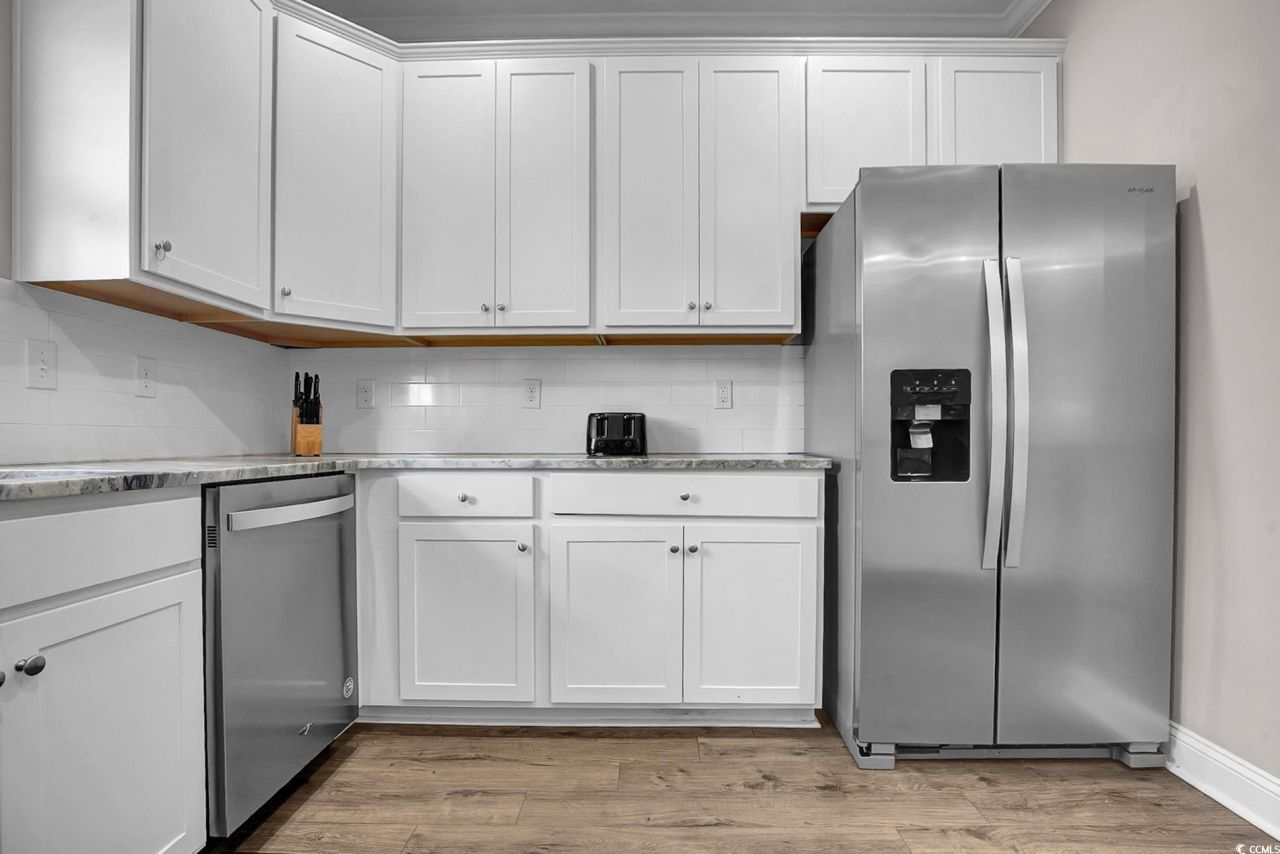 825 Hillside Dr. S Photo 12