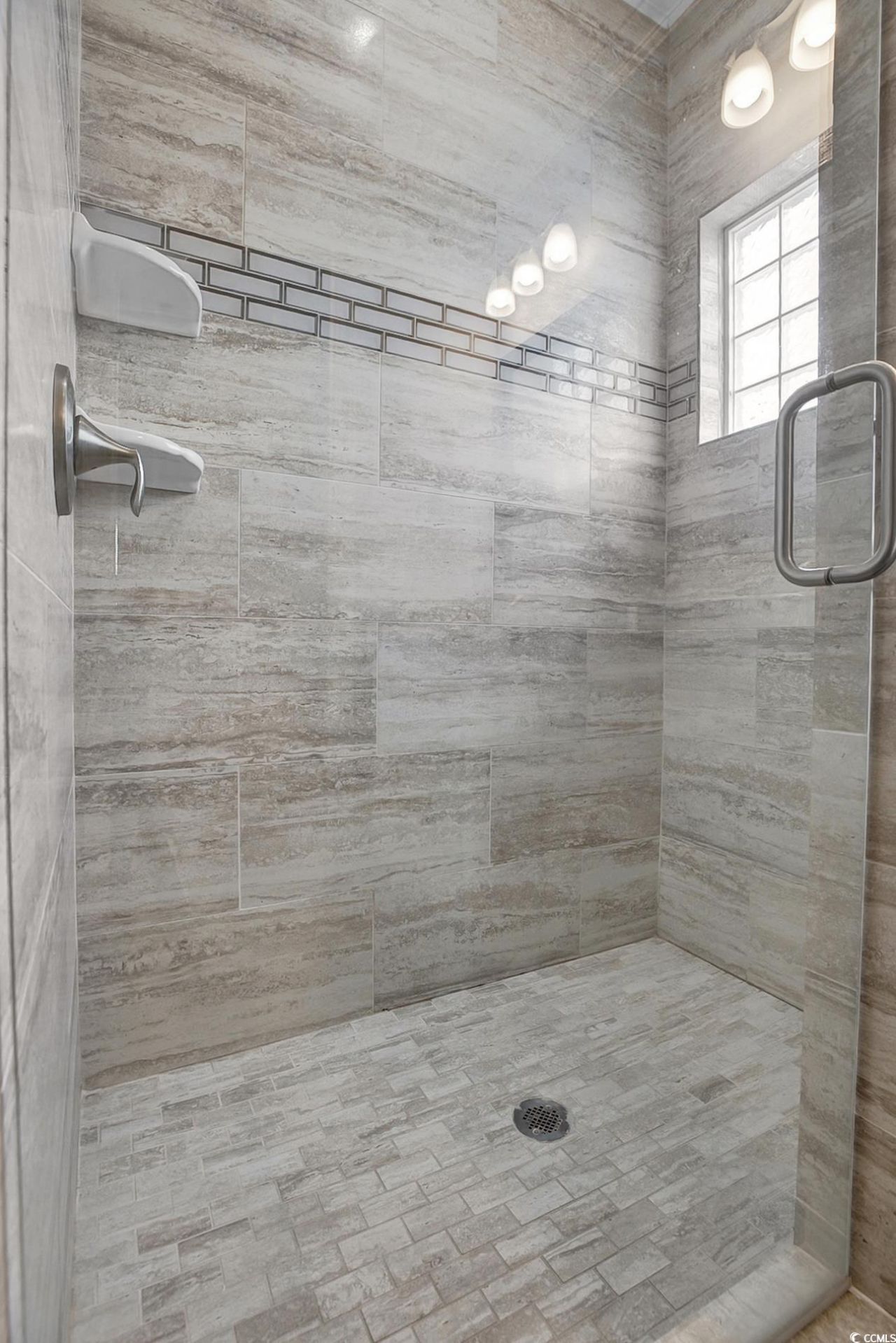 825 Hillside Dr. S Photo 17