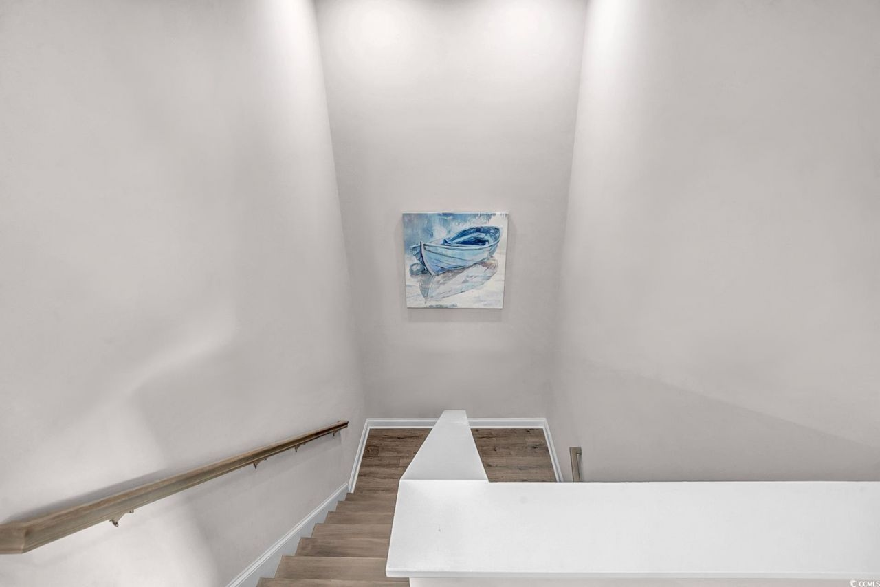 825 Hillside Dr. S Photo 22