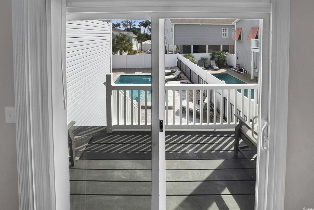 825 Hillside Dr. S Photo 5