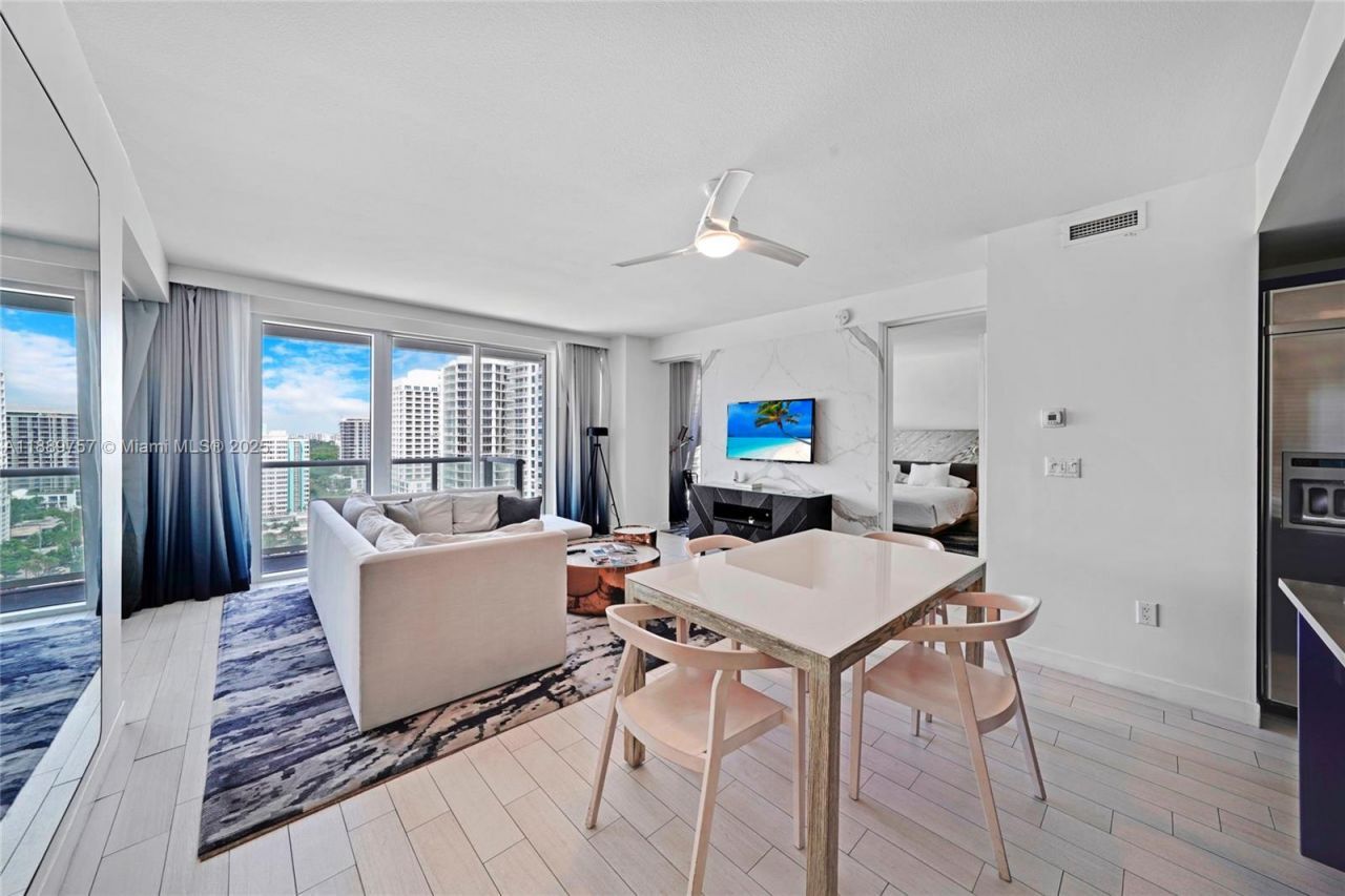 3101 Bayshore Dr, Unit 1704, Fort Lauderdale, FL 33304 Photo