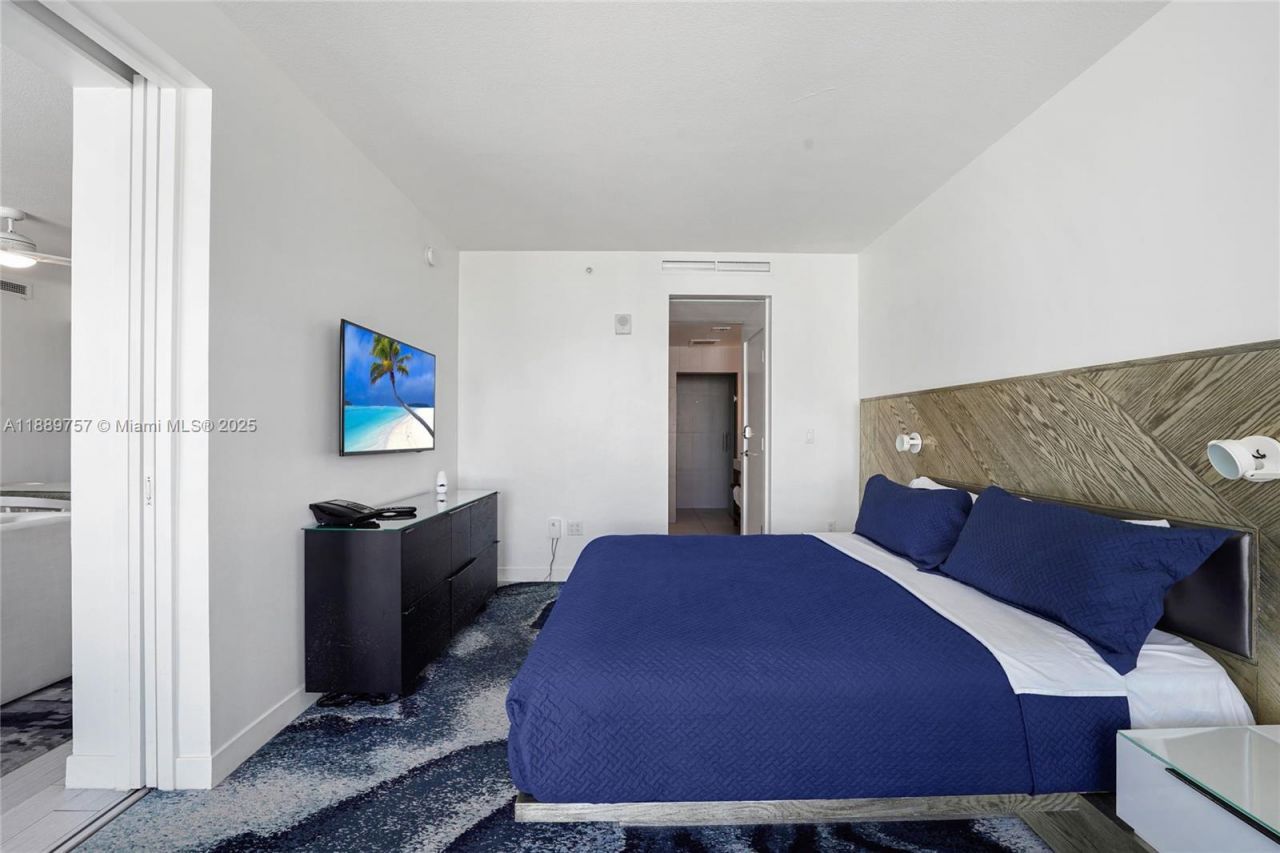 3101 Bayshore Dr, Unit 1704, Fort Lauderdale, FL 33304 Photo