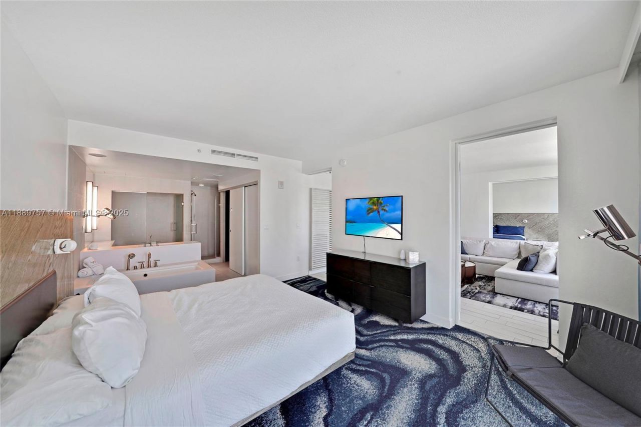 3101 Bayshore Dr, Unit 1704, Fort Lauderdale, FL 33304 Photo