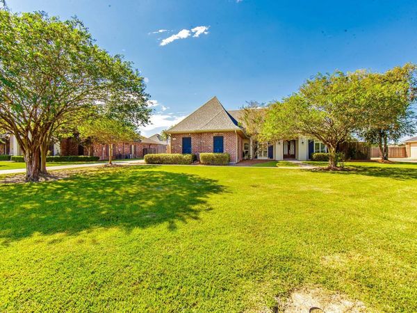 352 Sugar Highland Boulevard, Houma, LA 70360