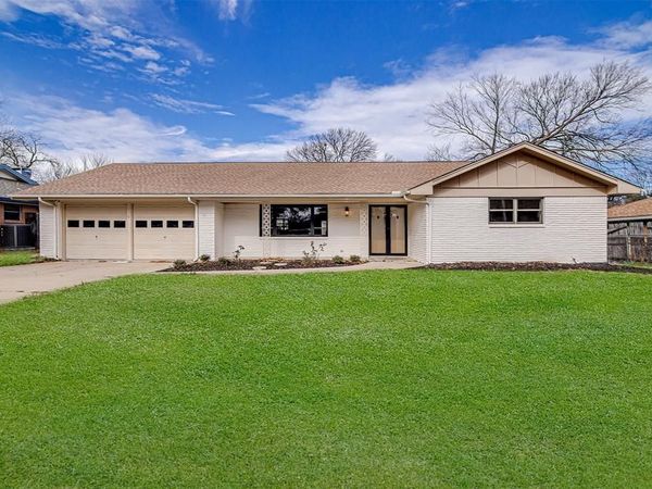 5804 Wimbleton Way, Fort Worth, TX 76133