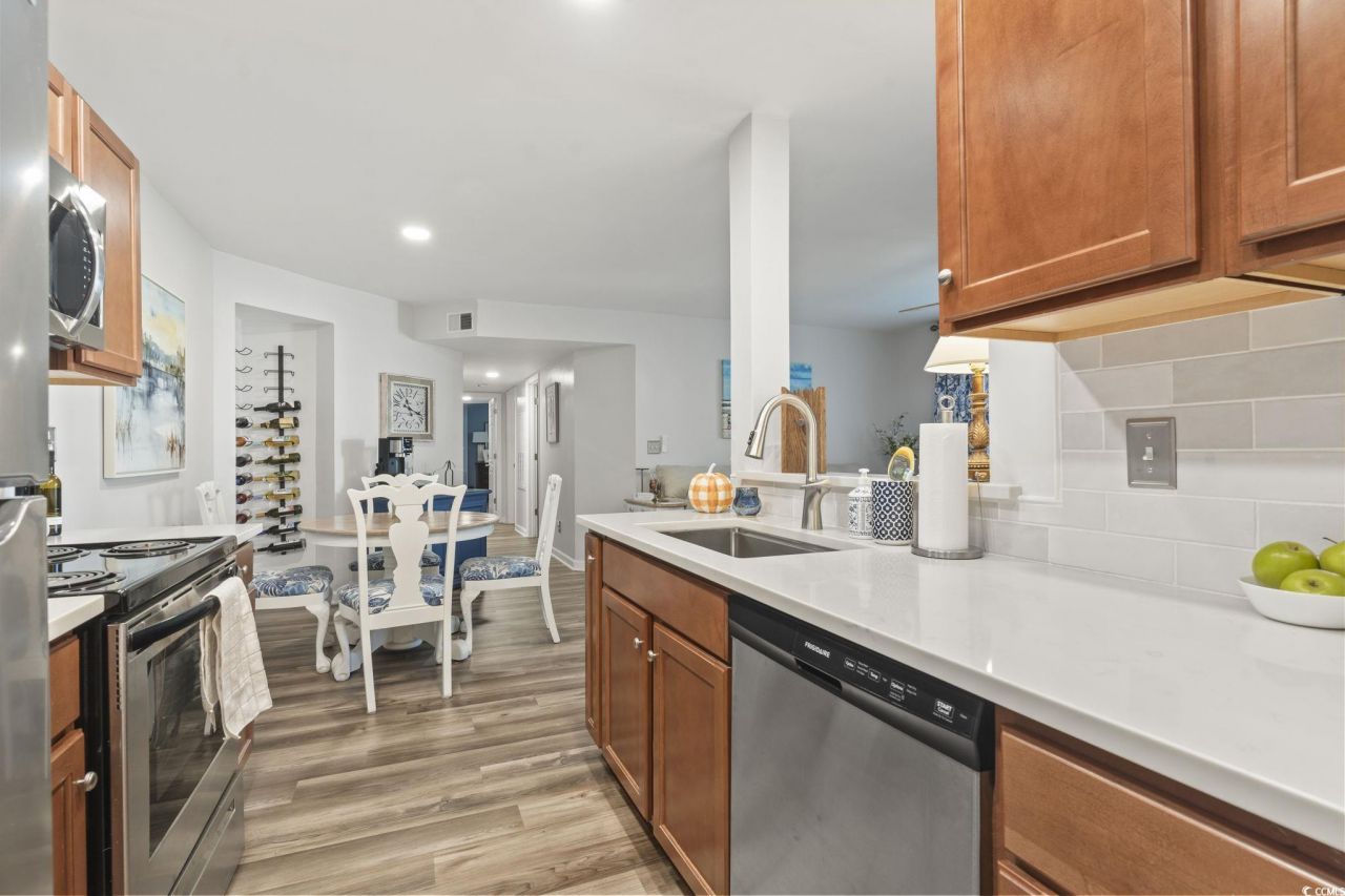 2181 Clearwater Dr. Photo 10