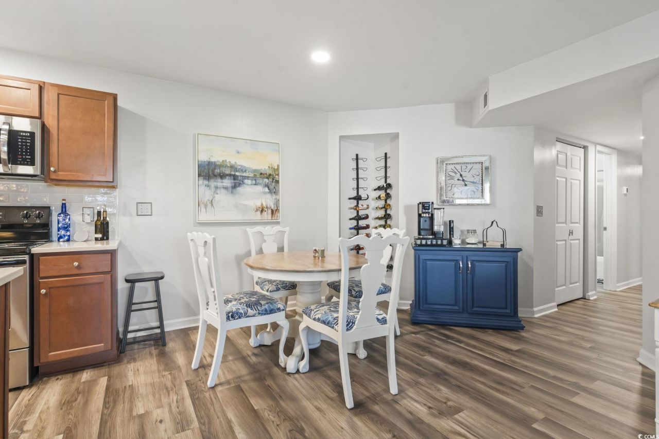 2181 Clearwater Dr. Photo 6