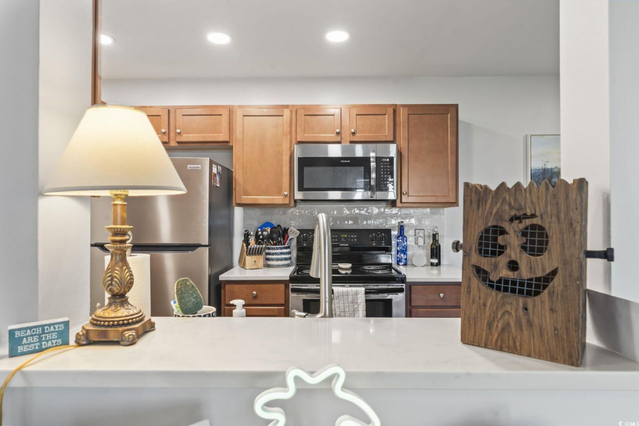 2181 Clearwater Dr. Photo 7