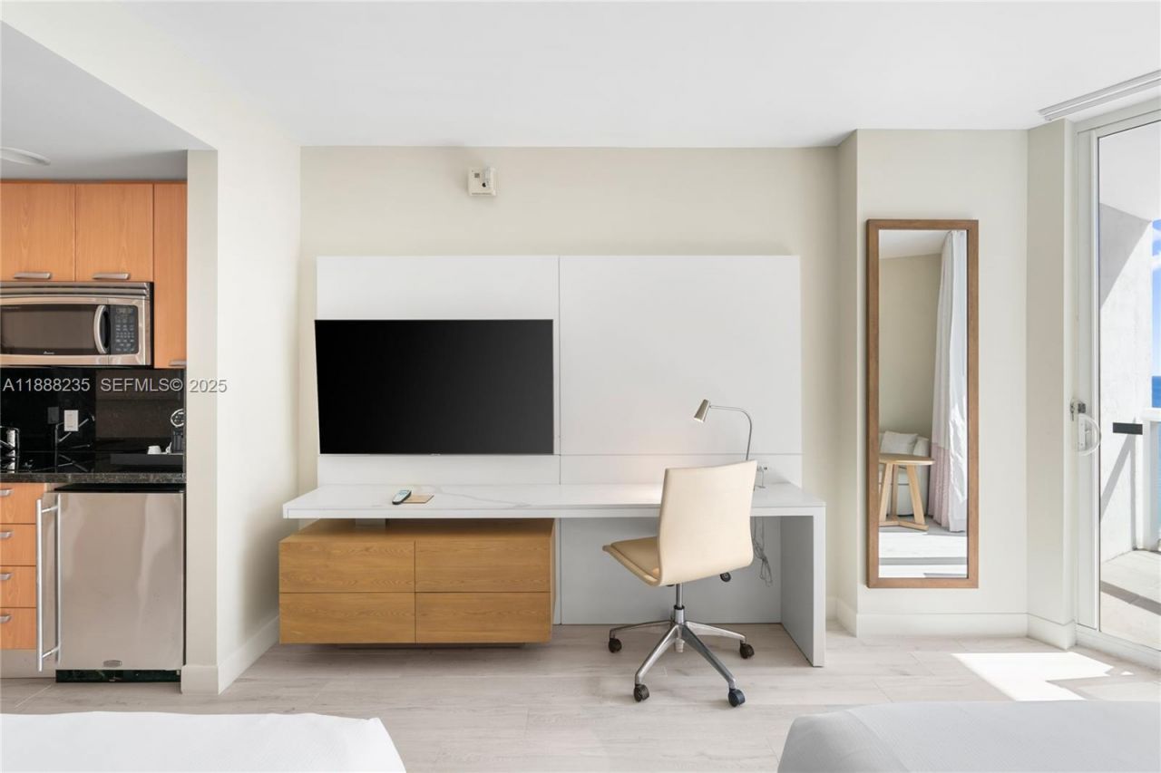 505 N Fort Lauderdale Beach Blvd, Unit 1215, Fort Lauderdale, FL 33304 Photo