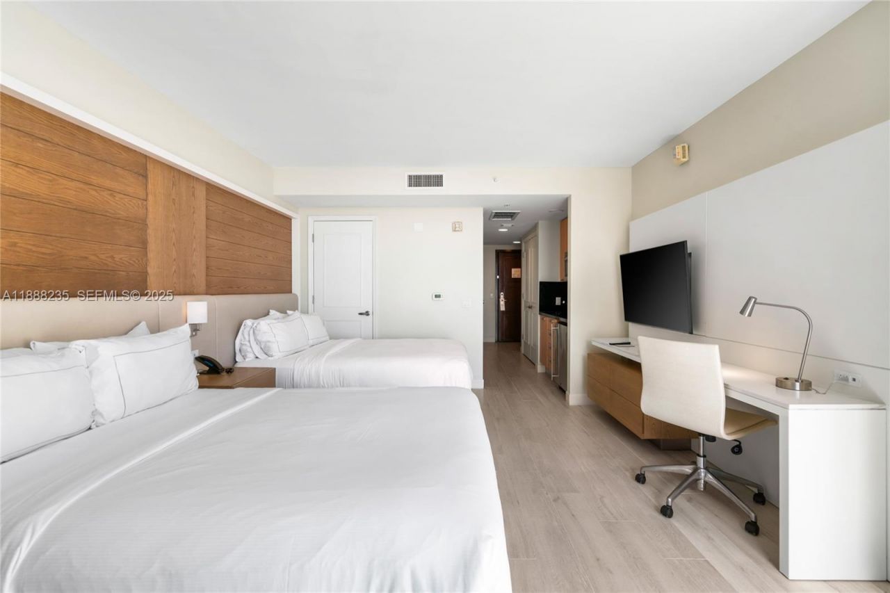 505 N Fort Lauderdale Beach Blvd, Unit 1215, Fort Lauderdale, FL 33304 Photo